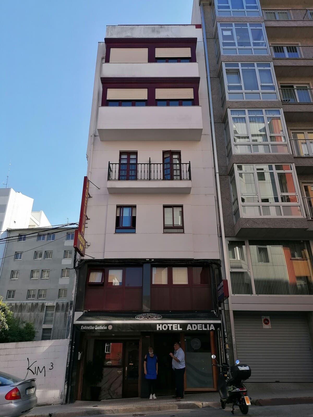 Hostal Adelia exterior